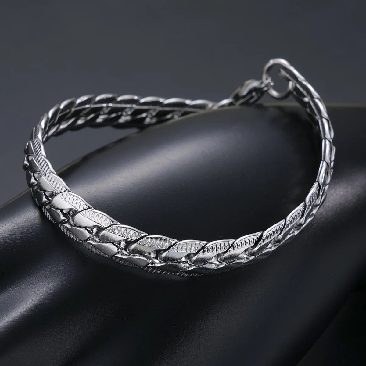 Trendy Cuban Chain Bracelet